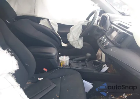 2017 Toyota Rav4 Le z USA, uszkodzony, nr VIN 2T3BFREV0HW613422